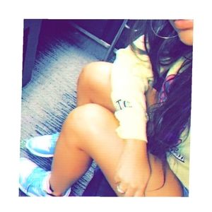 Meet your Posher, Amia